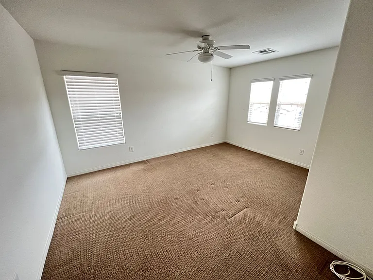 742 Canary Wharf Dr — Photo 27
