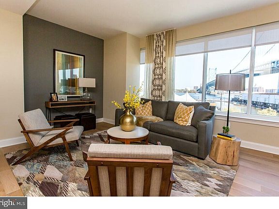 4th image of 249 N Columbus Blvd #1305