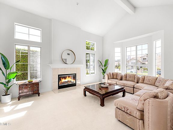 3rd image of 810 Deer Willow Ct