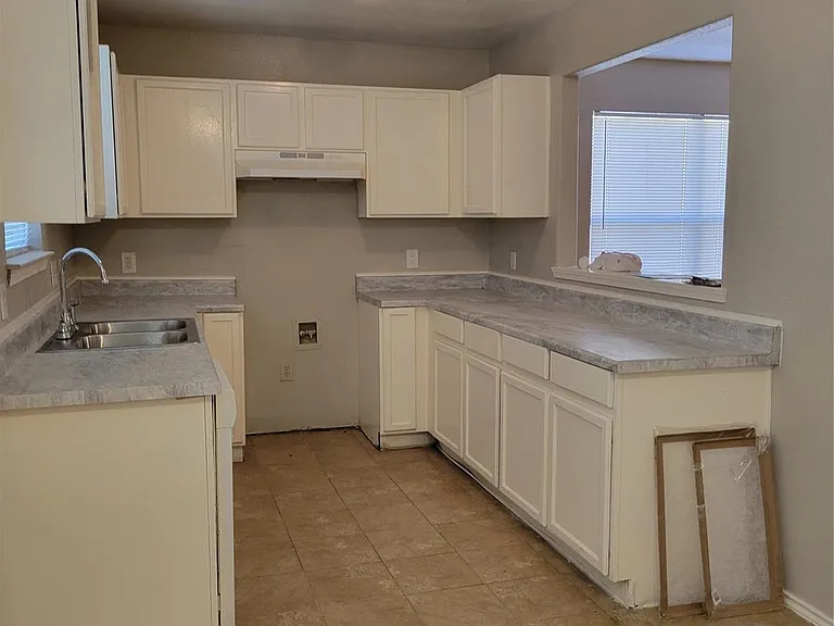 6055 Green Heather Ln — Photo 7