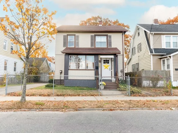 1047 Carew St, Springfield, MA 01104