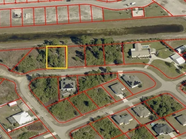 213 Paddock St, Lehigh Acres, FL 33974