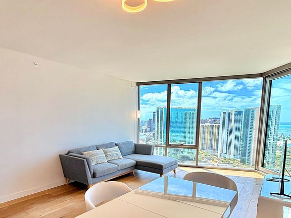 2nd image of 1001 Queen St #3308