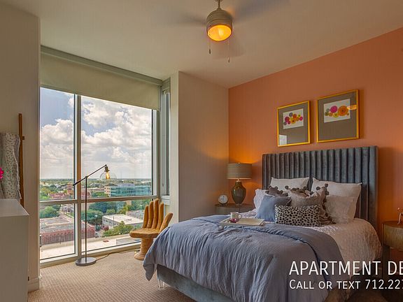 5th image of 917 Francis St #137