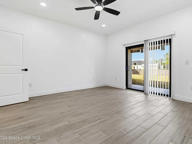 1649 Belem St SE #1649B — Photo 13