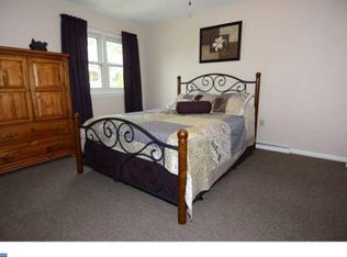 25 Ironstone Dr, Reading, PA 19606