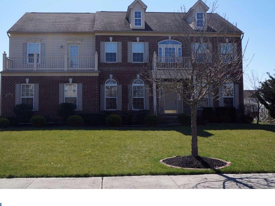 1st image of 39 Augustine Blvd