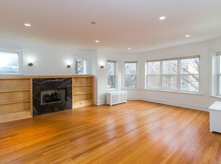 6150 N Hoyne Ave #1, Chicago, IL 60659