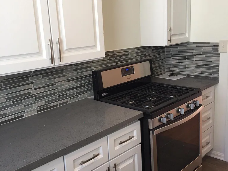 626 Midvale Ave #4 — Photo 4