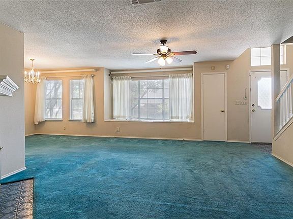 3rd image of 104 Idle Creek Ln