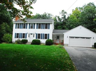 12 Whidden Ln, Litchfield, NH 03052