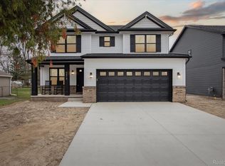 8845 Oakview St, Plymouth, MI 48170