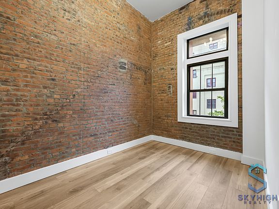 5th image of 36 Howard Ave #4D