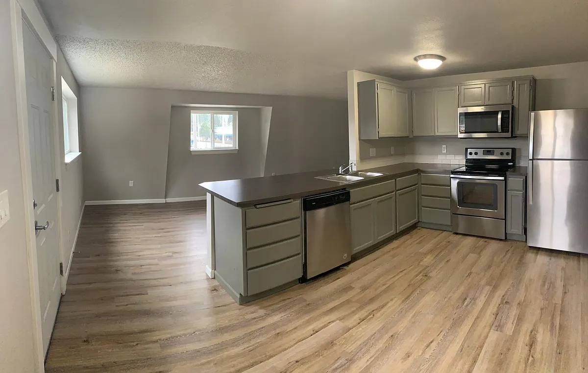 Building Photo - 16324 Canyon Rd E #2