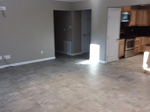 3rd image of 21807 Forest Glade Dr