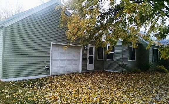 3rd image of 123 24th Ave S