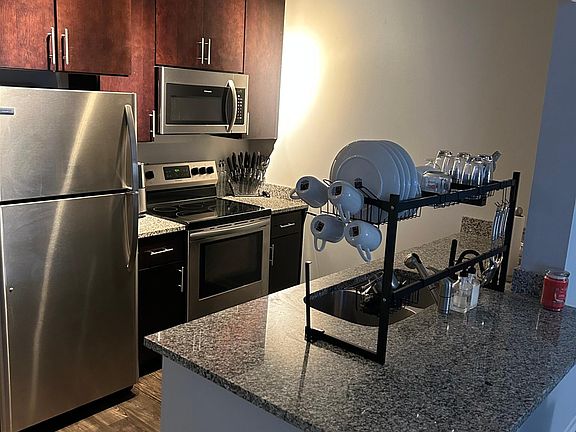 5th image of 824 Niagra Preservation Cir