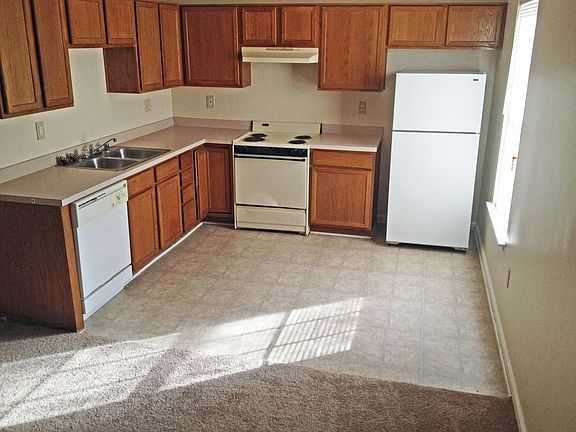 5th image of 1607 Alexandria Dr #C
