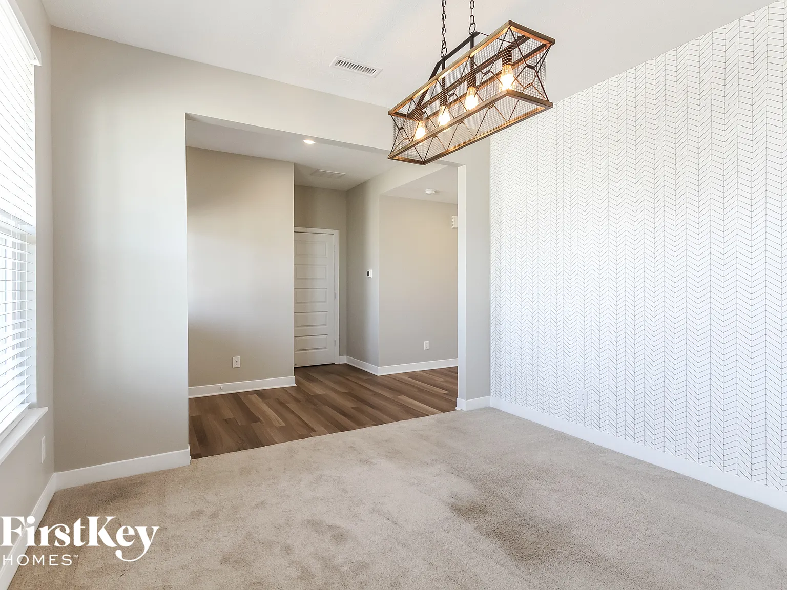4 bed, 2.5 bath, 2756 sqft, $2,890 — Photo 4