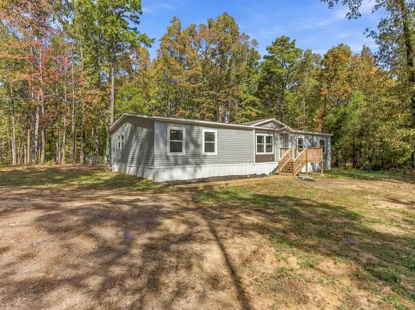990 Ewell Rd, Moscow, TN 38057