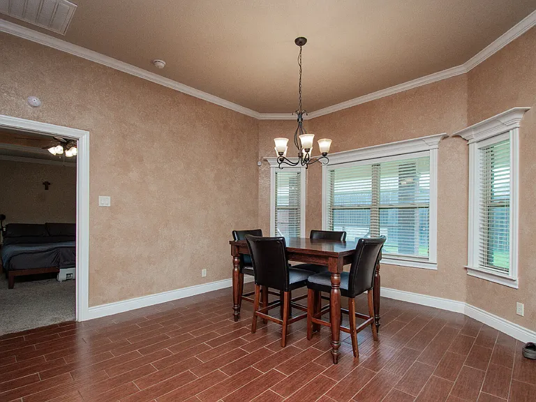 2513 Jackson Dr — Photo 9