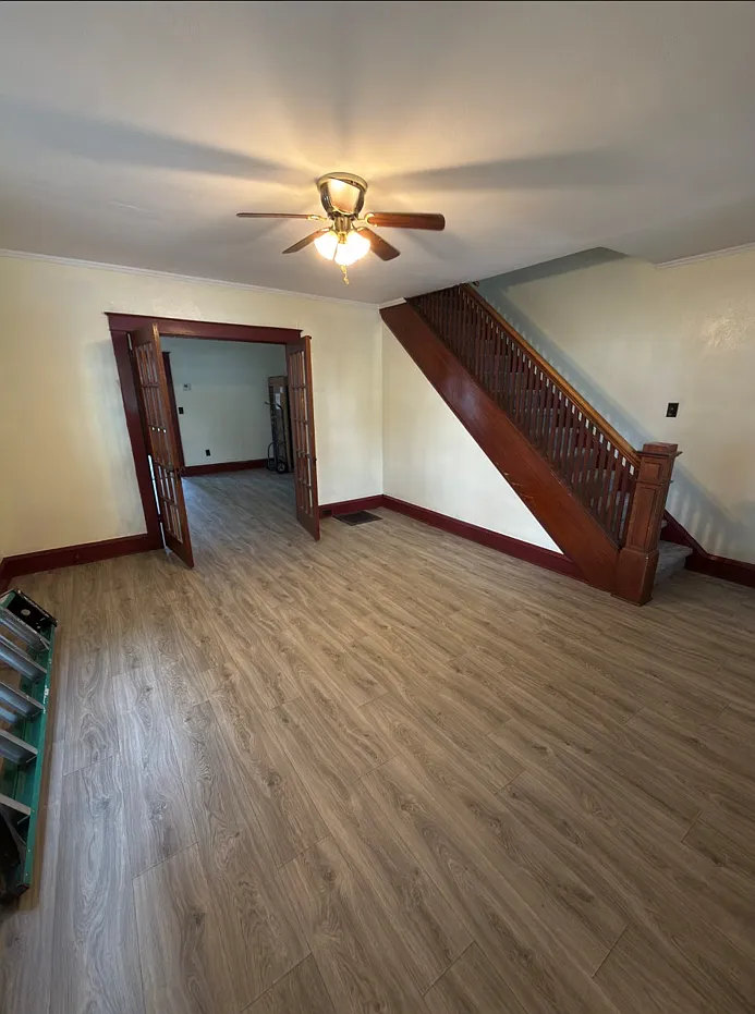 3 bed, 2100 sqft, $1,495 — Photo 2