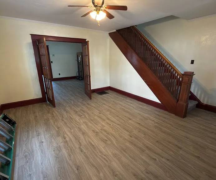 1103-05 College Ave #1 — Photo 2