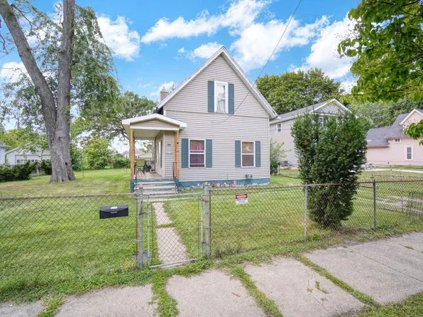 816 Maltby St, Jackson, MI 49202