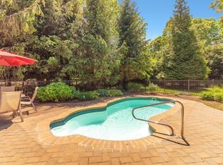 3420 Stars Rd, East Marion, NY 11939