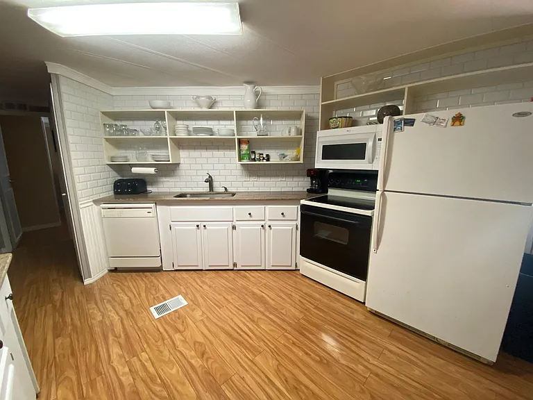 19124 Meadow Brook Ct — Photo 19