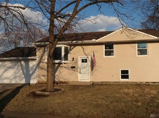 4896 Denny Ln, Dayton, OH 45431