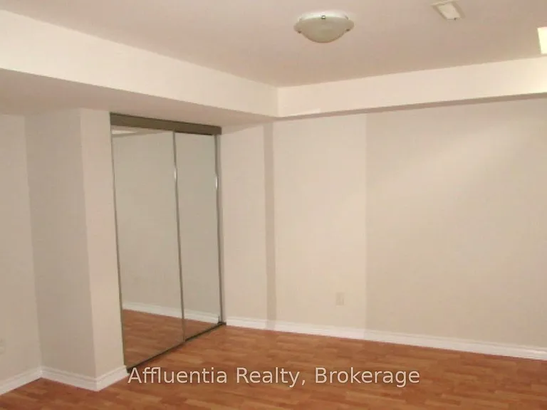132 Oakborough Dr — Photo 7