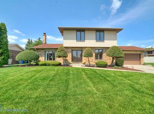 15222 Regent Dr, Orland Park, IL 60462