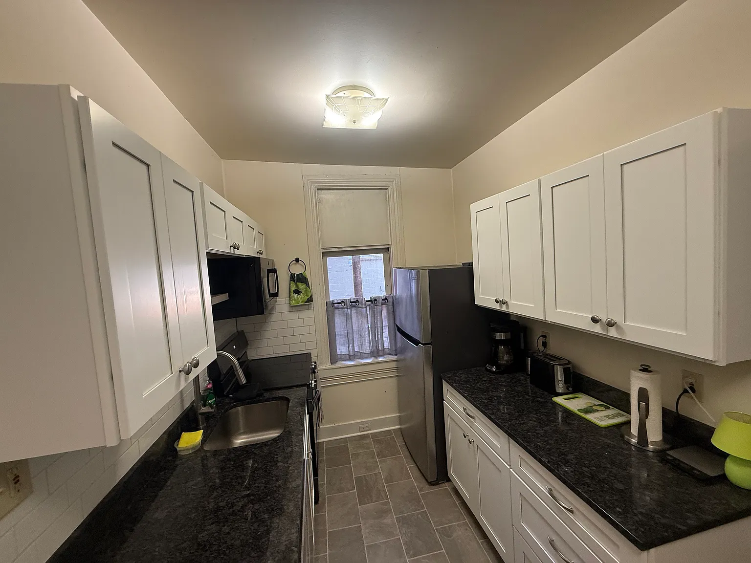 2 bed, 950 sqft, $1,525 — Photo 4