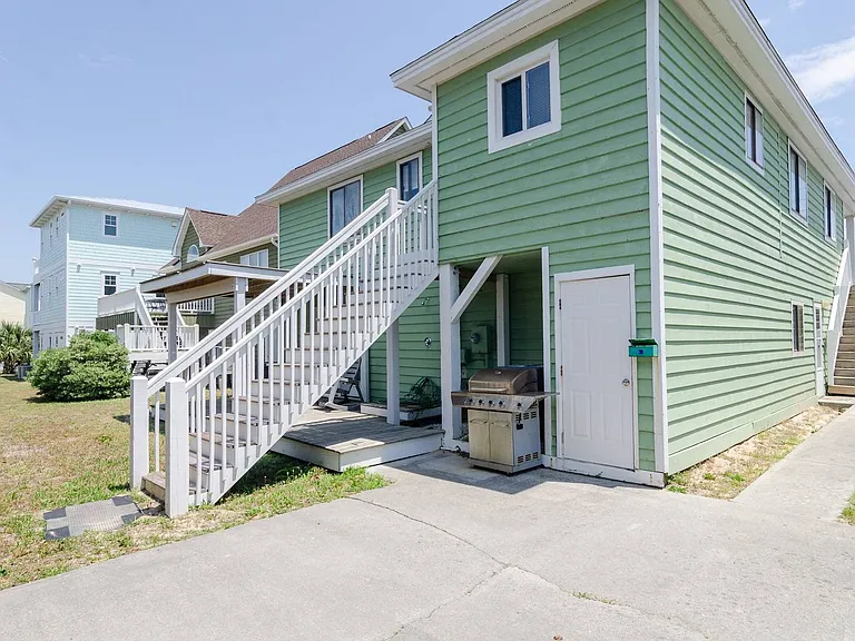 741 N Fort Fisher Blvd — Photo 40