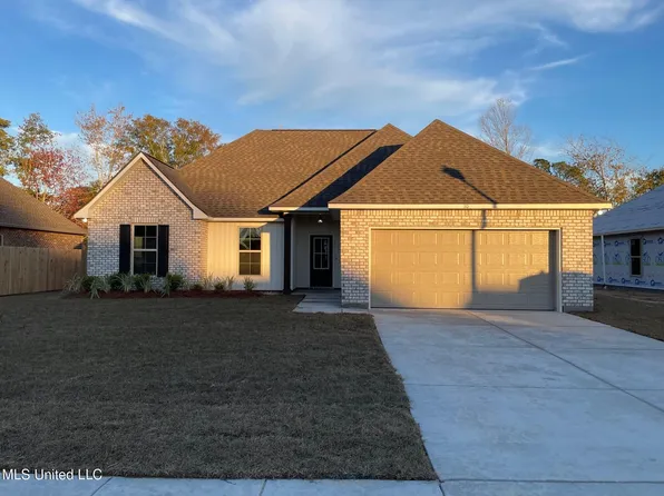 10 Gant Ln, Long Beach, MS 39560