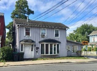 14 Hill St FLOOR 1, Saugerties, NY 12477