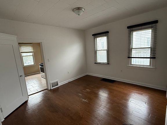 3rd image of 168 Summit St #170
