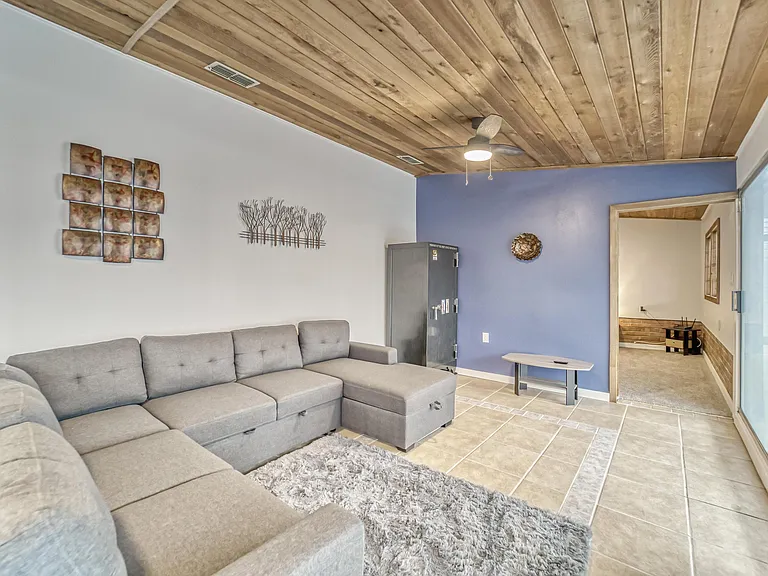 3311 N Perry Ave — Photo 18