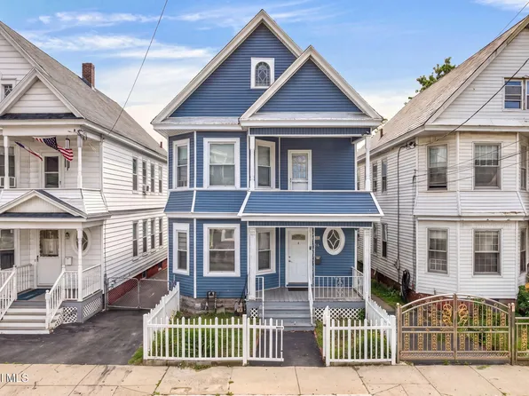 928 Delamont Avenue, Schenectady, NY 12307