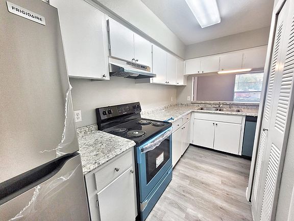 5th image of 1304 Northlake Dr #1304