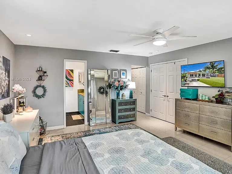 1001 NE 17th Ct — Photo 30