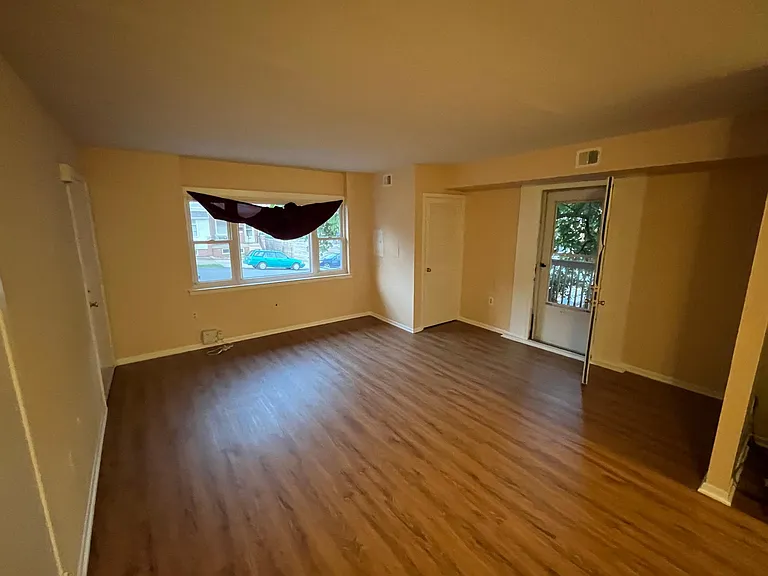 4610 Silverwood St #1 — Photo 6