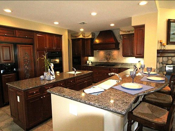 Gourmet Kitchen