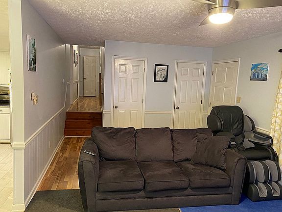 3rd image of 2606 Western Ct