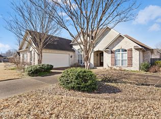 15 Woodwinds Cv, Jackson, TN 38305