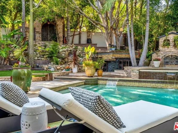 2276 La Granada Dr, Los Angeles, CA 90068