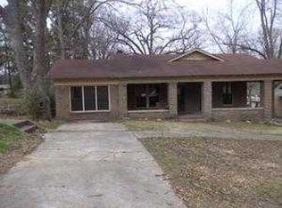 206 W Clark St, Nashville, AR 71852