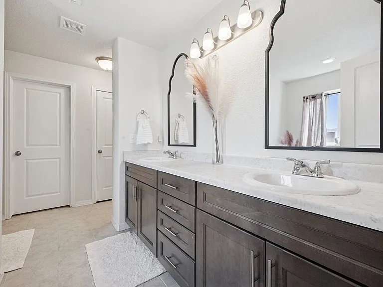 11357 Esperanza Way — Photo 23