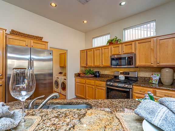 5th image of 2266 E Montrose Canyon Dr